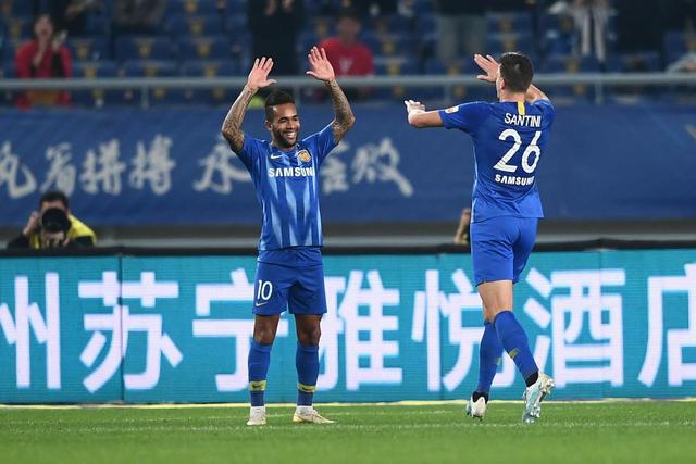 意甲-莱奥梅开二度吉鲁破门 AC米兰3-1维罗纳